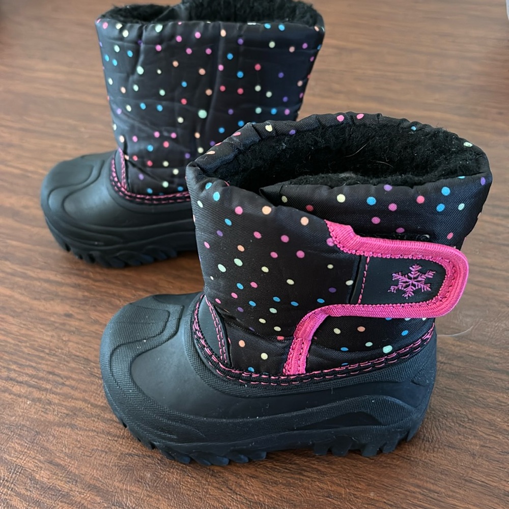 US Sports toddler size 6 winter boots